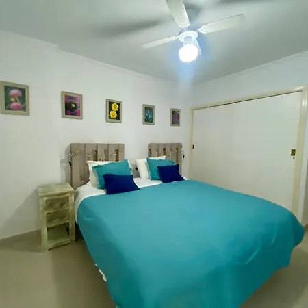 Casa Elena Candelaria